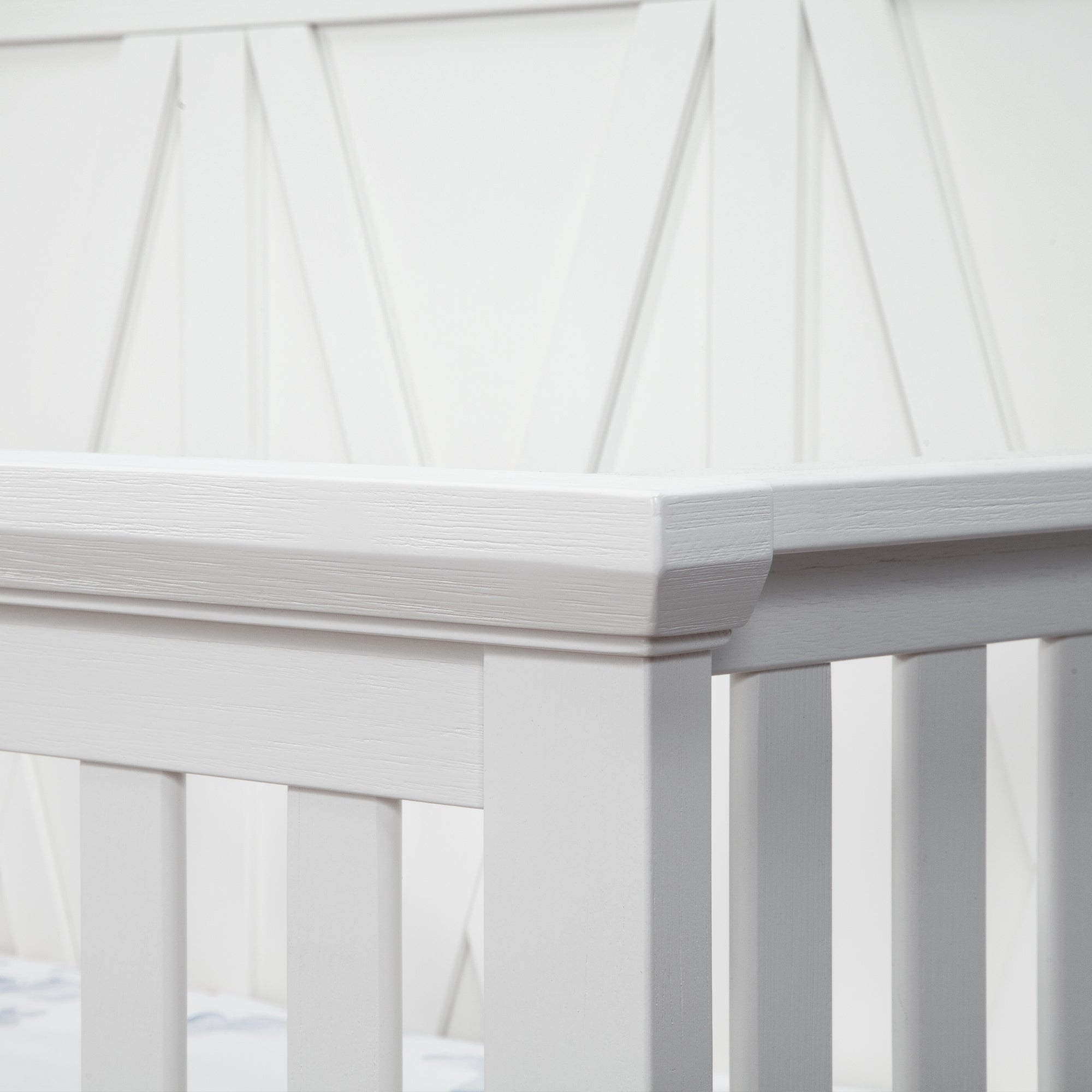 Lit bébé convertible 4 en 1 MONOGRAM par Emory Farmhouse