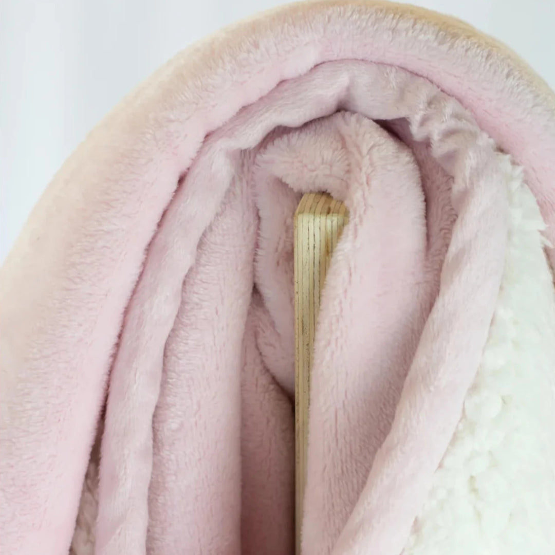 JUDDLIES-Flannel-Sherpa-Blanket-Pink