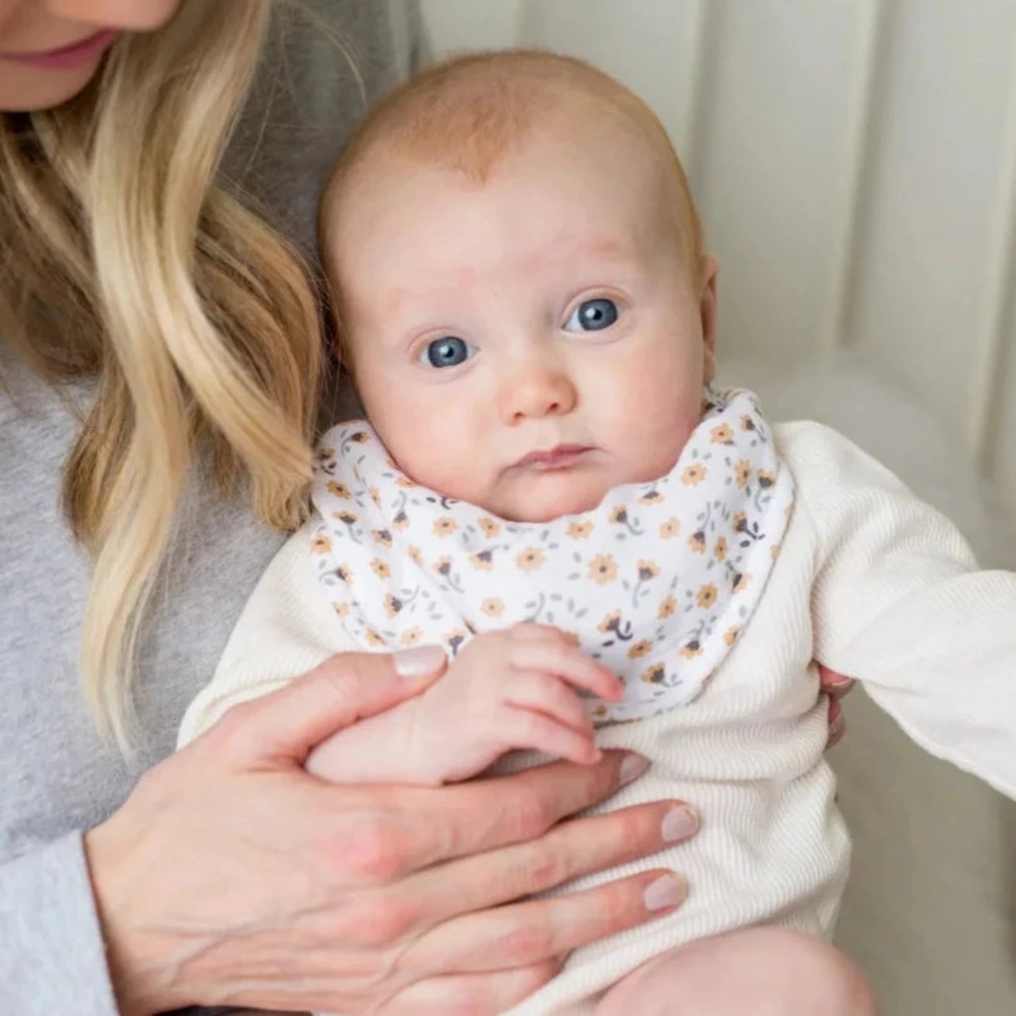 2PK-Bandana-Bibs-Floral-Dragonfly
